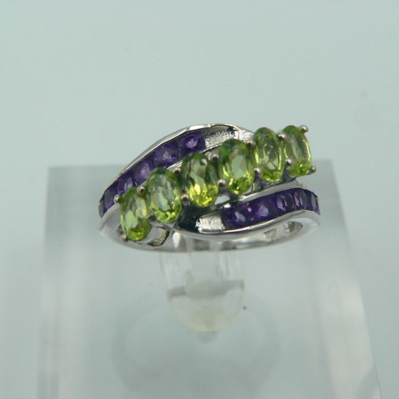 Sz 9 Genuine Hebei Peridot Amethyst Bypass Ring NWOT - Picture 1 of 3